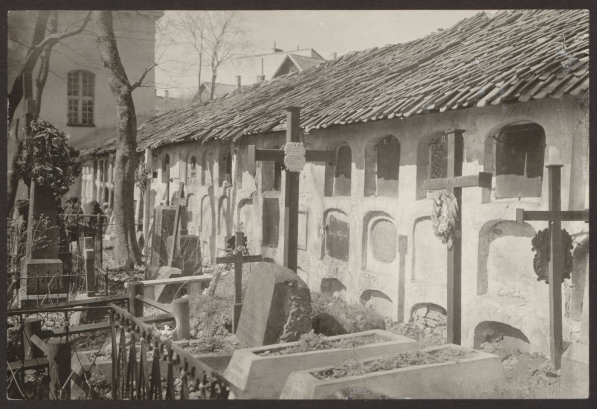 Bernardinų kapinės Užupyje Vilniuje