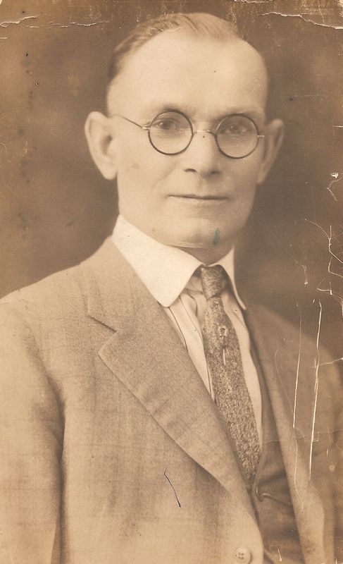 Vytautas Lukauskas (1877–1972), buvęs kunigaikščio Bogdano Oginskio orkestro Rietave muzikantas