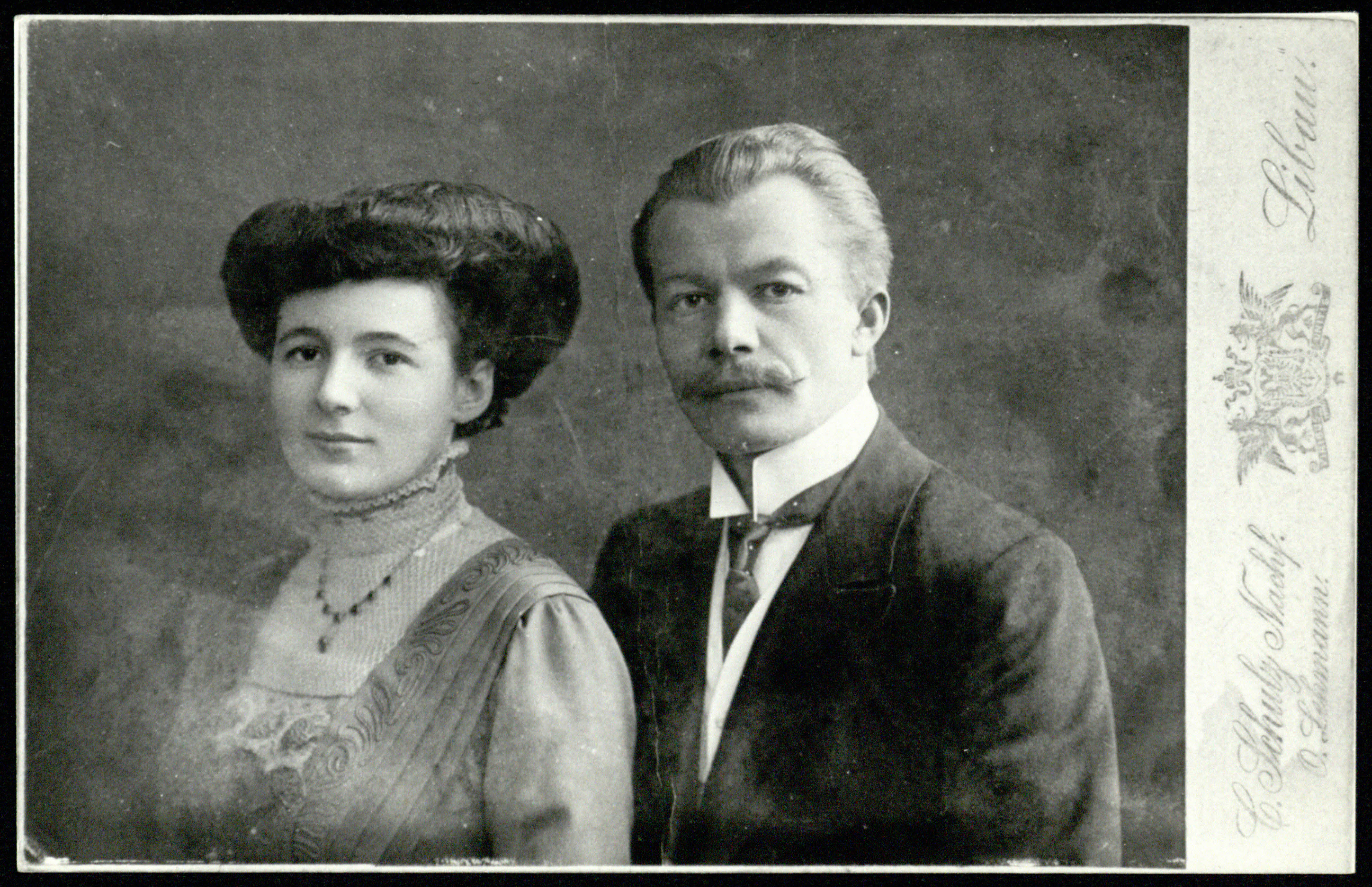 Dailininkas Kajetonas Sklėrius (1876–1932, fotografijoje su žmona Elena)