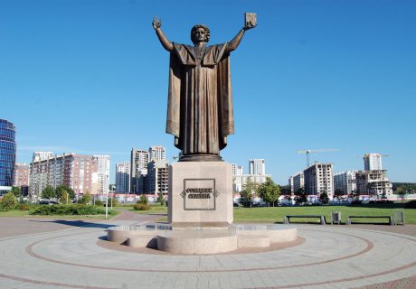 Paminklas Skorinai Minske prie Baltarusijos nacionalinės bibliotekos. 2005. Skulptorius Aleksandras Dranecas. Sigito Narbuto nuotrauka. 2016